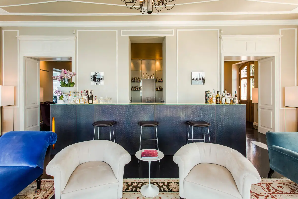 Cocktail Bar